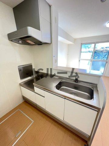 グランシャトーＢのキッチン|反転タイプの部屋の写真です