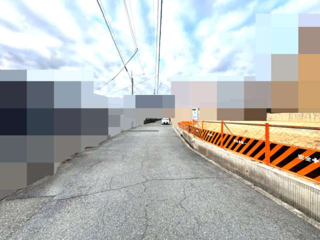 親王塚町土地の前面道路含む現地写真|前面道路は対面通行のため、宮川けやき通りや山手幹線へのアクセスがスムーズです。