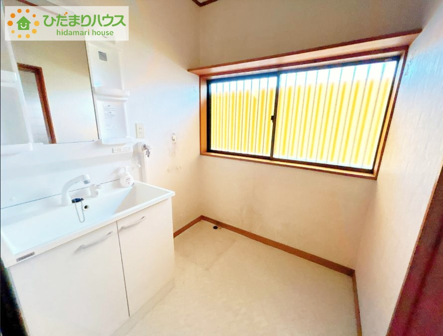 いわき市四倉町字西一丁目　中古戸建の独立洗面台