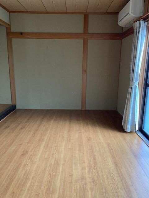 二の森貸家の寝室