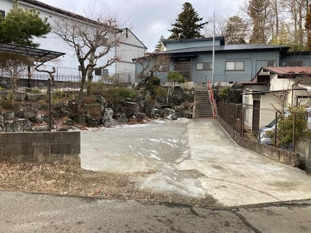 二の森貸家のエントランス