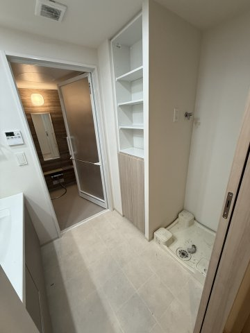 ユニハイム東住吉フォレストの洗面所|脱衣スペースもあります