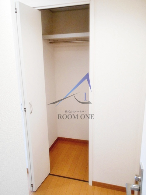 フローレス・アマポーラ