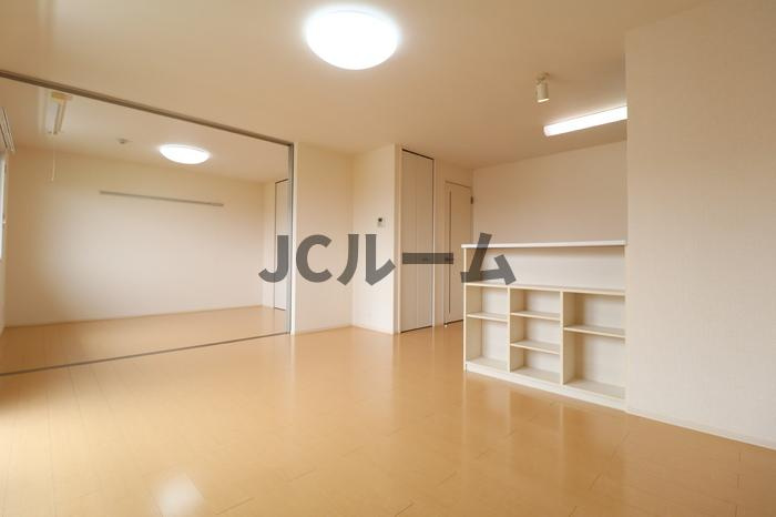 ハイツ９４３Ａの居間・リビング