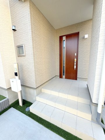 昭島市朝日町5丁目　新築分譲の玄関