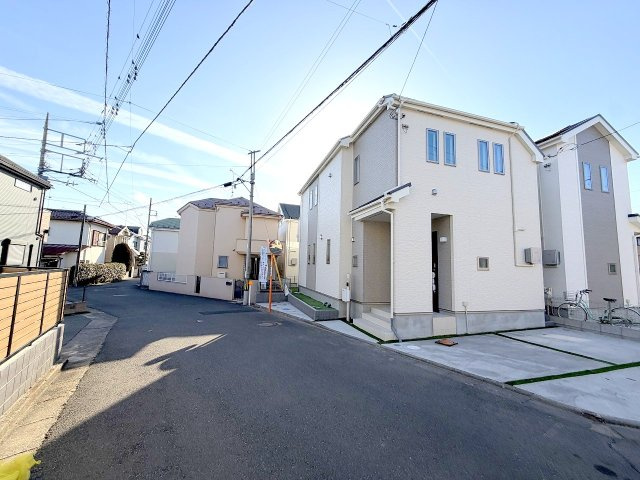 昭島市朝日町5丁目　新築分譲の前面道路含む現地写真