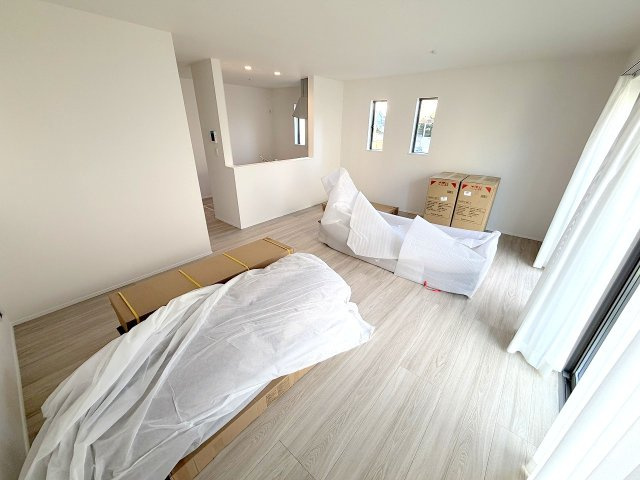 昭島市朝日町5丁目　新築分譲の居間・リビング