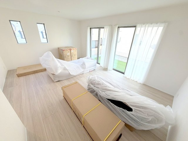 昭島市朝日町5丁目　新築分譲の居間・リビング