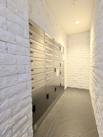 【設備】 | フォースター浅草EAST | ～宅配ボックス付き郵便ポスト写真～
