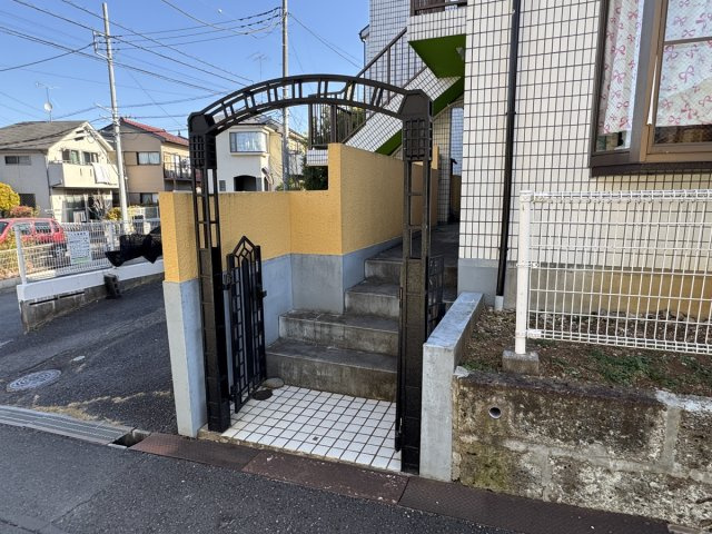 エクシード下山口のエントランス