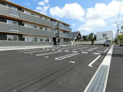 【駐車場】 | メゾン　ド　ウミライ元町