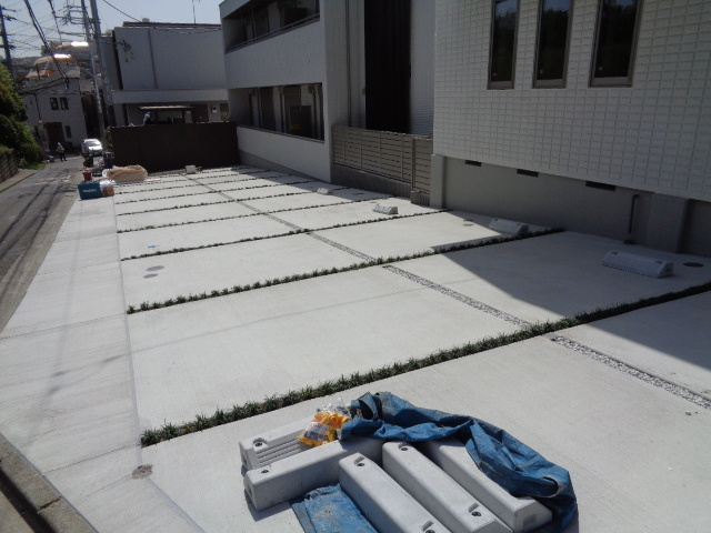 ＭＯＲＥ　ＣＡＬＤＯ　A棟の駐車場