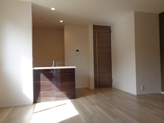 ＭＯＲＥ　ＣＡＬＤＯ　A棟の居間・リビング