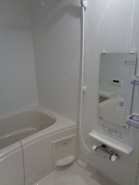 ＭＯＲＥ　ＣＡＬＤＯ　A棟の浴室