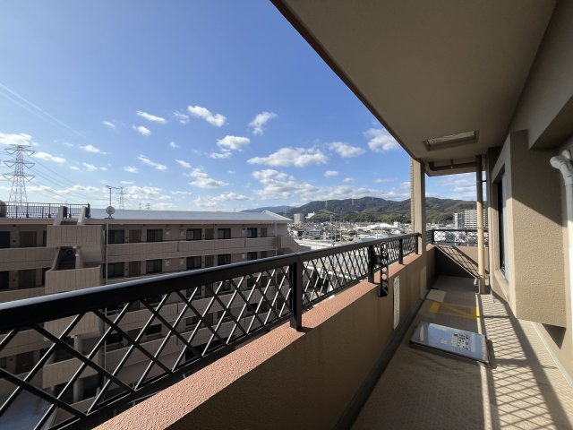 【展望】 | アンピール美しが丘 | 前面に遮る高いマンションなどがなく開放的な眺望がひろがります