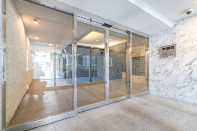 【エントランス】 | プレール・ドゥーク東京EASTV | 毎日通るエントランスはこのようになっています