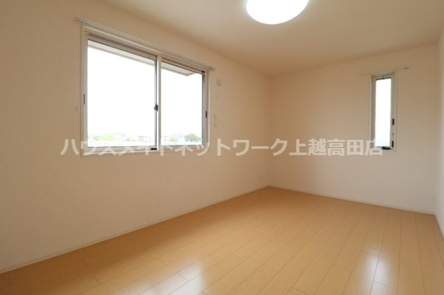 ハイツ９４３ Ａの洋室|洋室7.5帖