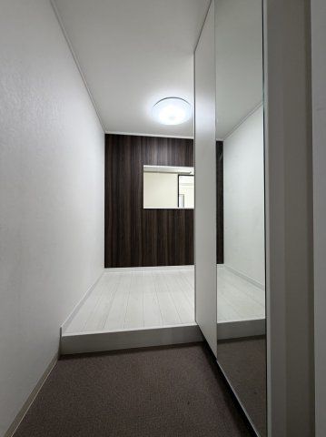 クレアーレ・カンノンの玄関