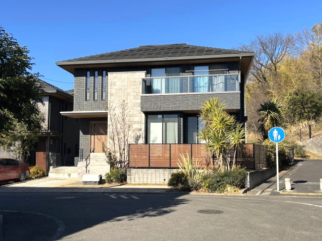 全681区画の大型分譲地「多摩ニュータウン東山」積水ハウス施工
ダインウォール仕様の美しい外観が特徴です