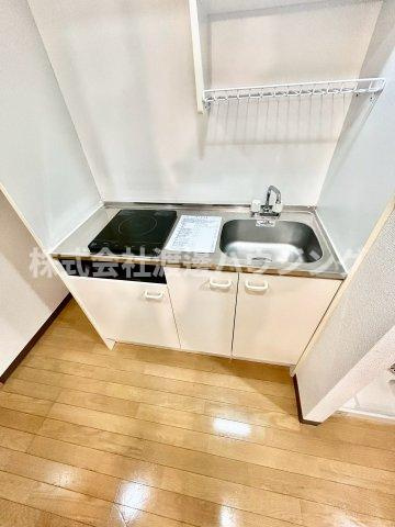 モノロカーレ江坂のキッチン