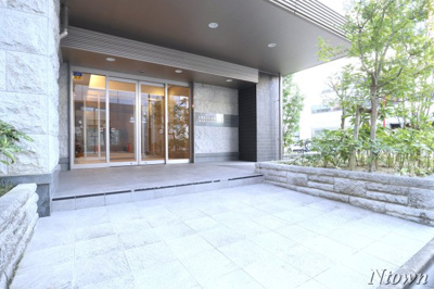 【エントランス】 | プレサンスロジェ丸の内テラス | 落ち着いたエントランスです