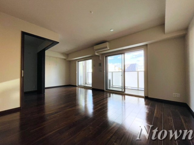 【居間・リビング】 | プレサンスロジェ丸の内テラス | 使いやすいリビングです