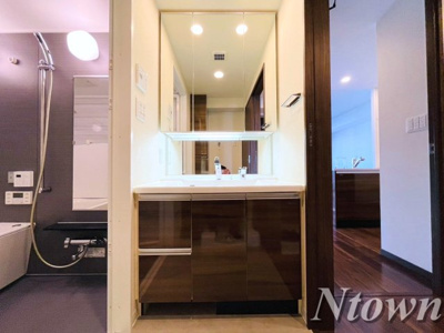 【独立洗面台】 | プレサンスロジェ丸の内テラス | 独立洗面台あり、毎朝おしゃれに忙しい女性の方におすすめです