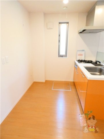 ティユール西市の居間・リビング