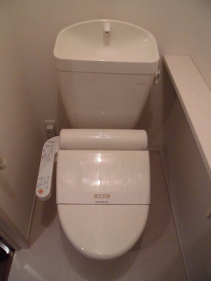 【トイレ】 | グリーンヴィラ ガーデン | 温水洗浄暖房便座