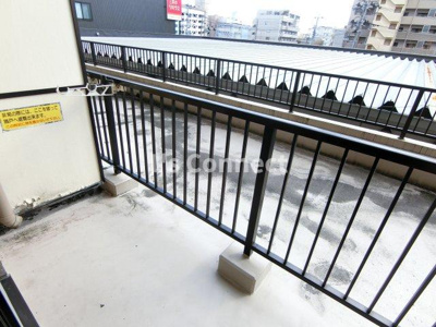 【バルコニー】 | ウエスト７泉 | 晴れた日には洗濯物もたくさん干せます。