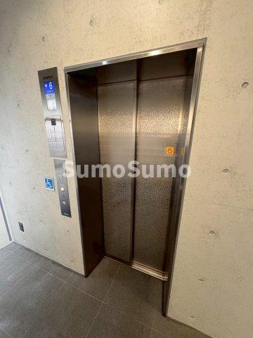 船場ミッドキューブのロビー