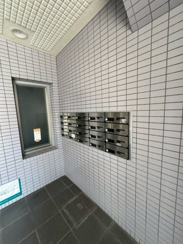 第2テルアキビルのエントランス