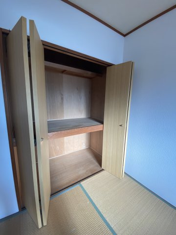 綱崎マンションの収納