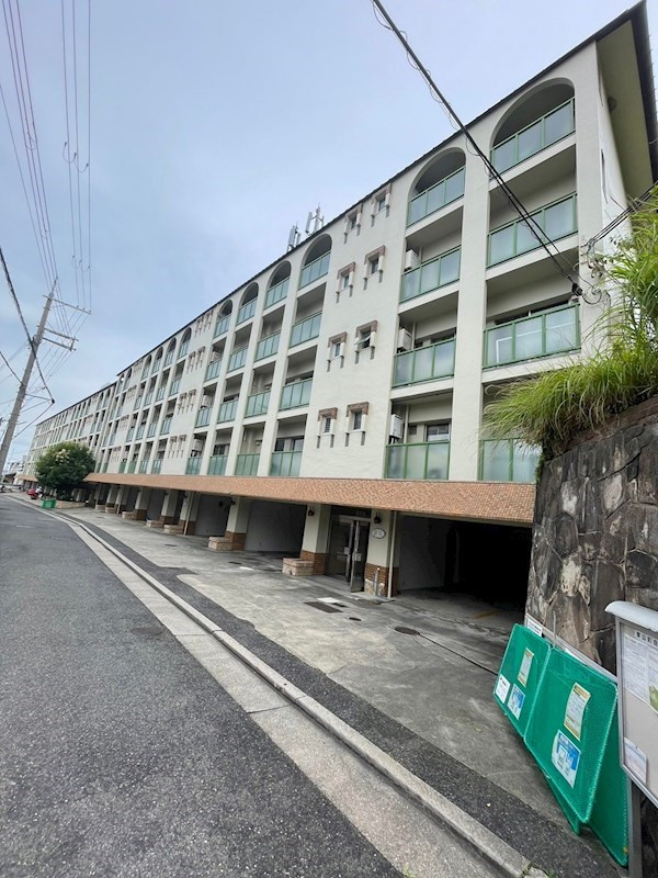 芦屋東山プリンスの外観