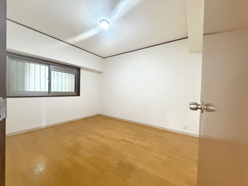 芦屋山ノ手アーバンライフの洋室