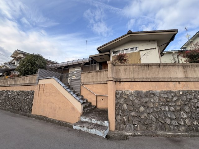 生駒郡平群町梨本戸建ての外観