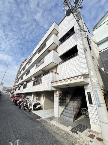 第二ハイツ中山のエントランス