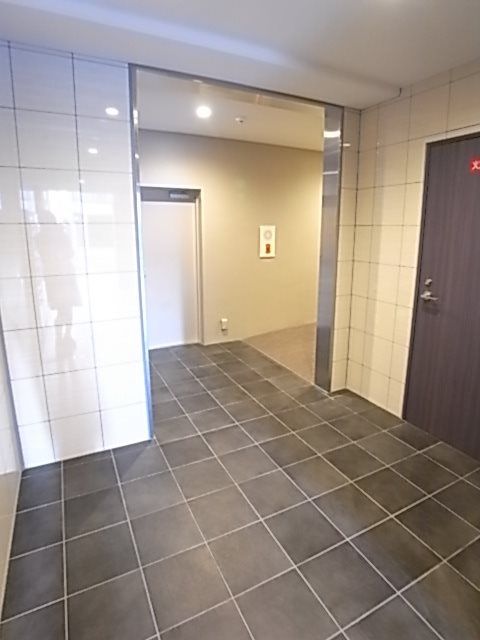 神戸海岸通　萬利Residenceの外観