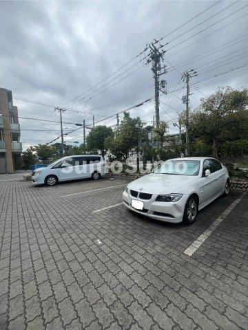 芦屋パティオの駐車場