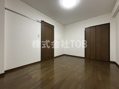 【洋室】 | ドゥ・エール | 洋室6.1帖①