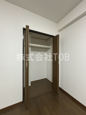 【収納】 | ドゥ・エール | 洋室6.1帖①　クローゼット