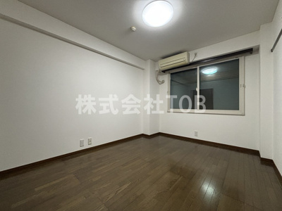 【洋室】 | ドゥ・エール | 洋室6.1帖①