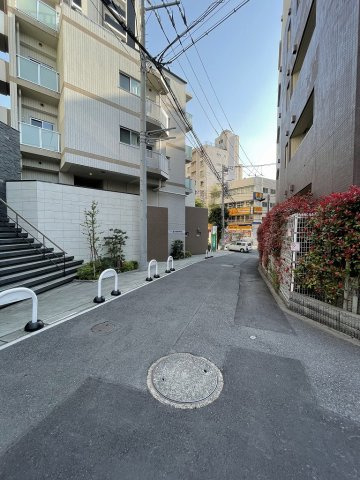 ピッコロ白山の周辺