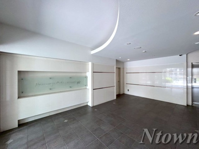 【ロビー】 | プレサンスSAKAEリバースタイル | 毎日通るロビーはこのようになっています