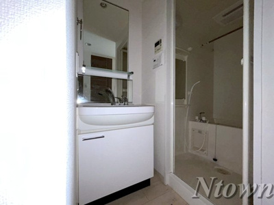 【独立洗面台】 | プレサンスSAKAEリバースタイル | 独立洗面台で身支度をすべて済ませてしまいましょう