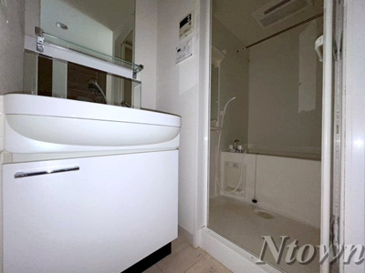 【洗面所】 | プレサンスSAKAEリバースタイル | 広い洗面スペース