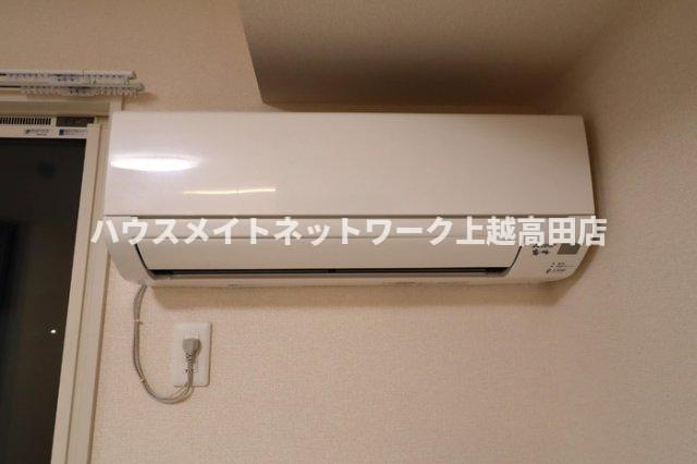 ヴィンヤードの設備|エアコン（間取り反転タイプ103号室参考画像となります。）
