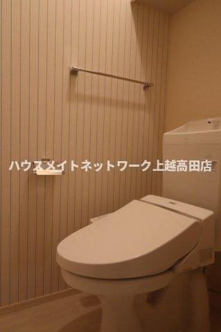 ヴィンヤードのトイレ|温水洗浄暖房便座（間取り反転タイプ103号室参考画像となります。）
