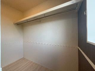 ラルーナAの収納|クローゼット（イメージ）