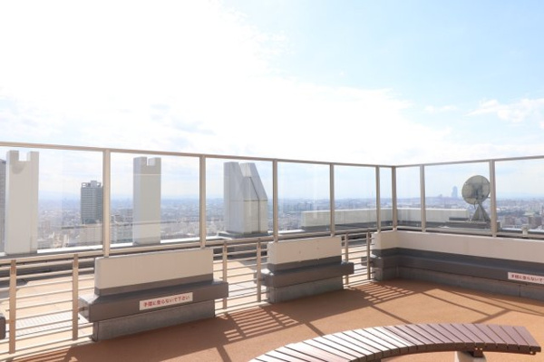 【その他共用部分】 | 【スカイデッキ】屋上にございます！満天の星とライトアップの輝きに包まれる夜空の展望台！